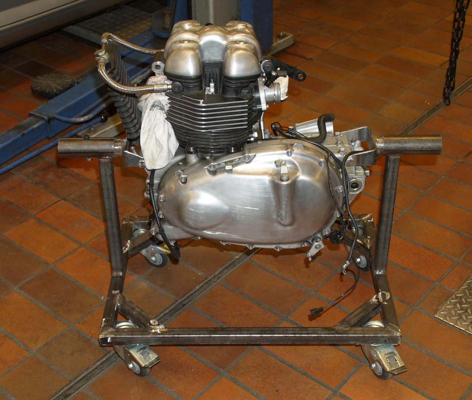 Motorhalter 02