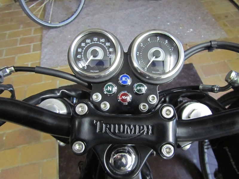 Daytona Velona Instrumente