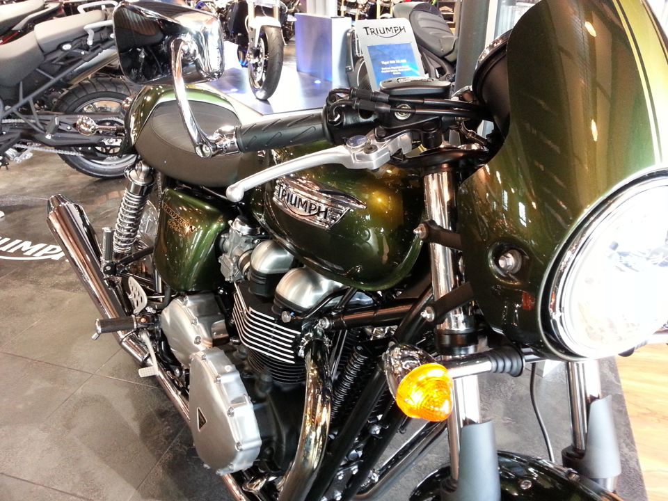 Thruxton_2014