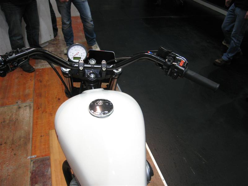W800 - 3